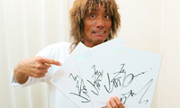 山形ユキオさんの直筆サイン色紙
